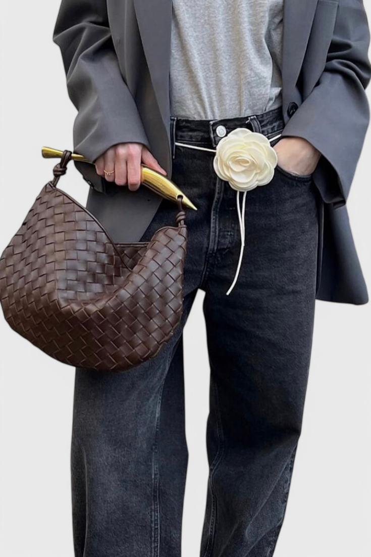 Bolso Woven Gerda con Asa Dorada